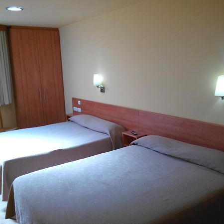 Hostal Sant Sadurní Sant Sadurni d'Anoia Exterior foto