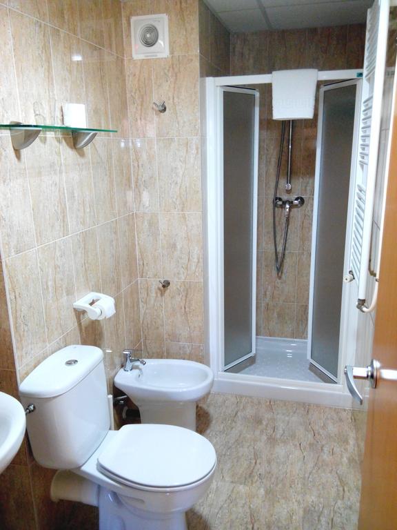Hostal Sant Sadurní Sant Sadurni d'Anoia Quarto foto
