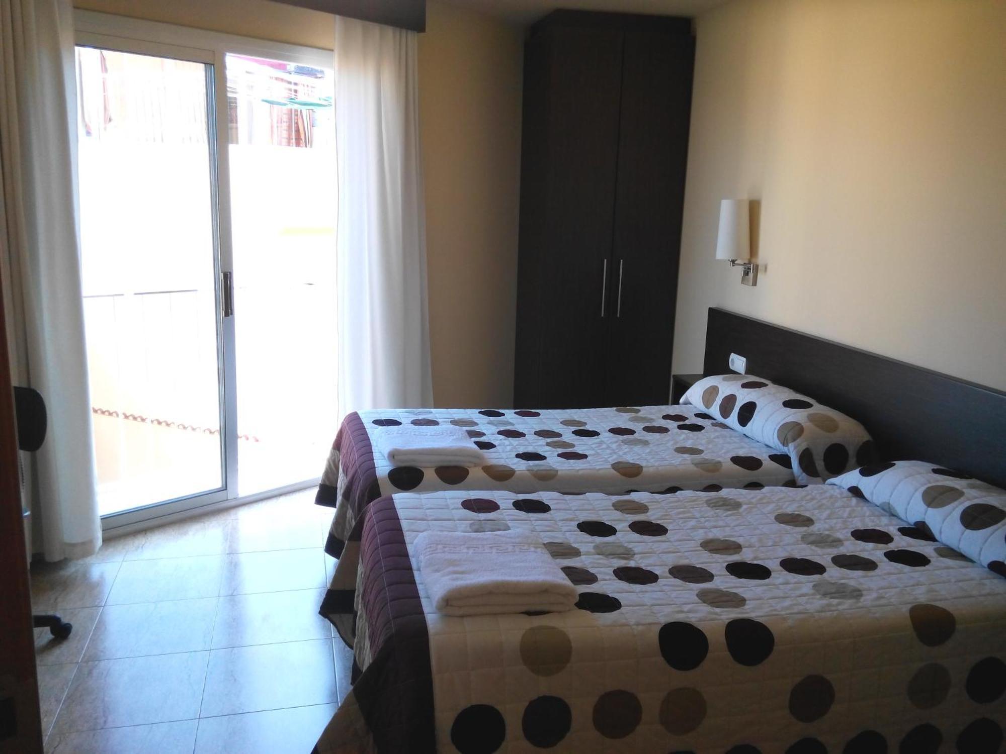 Hostal Sant Sadurní Sant Sadurni d'Anoia Quarto foto