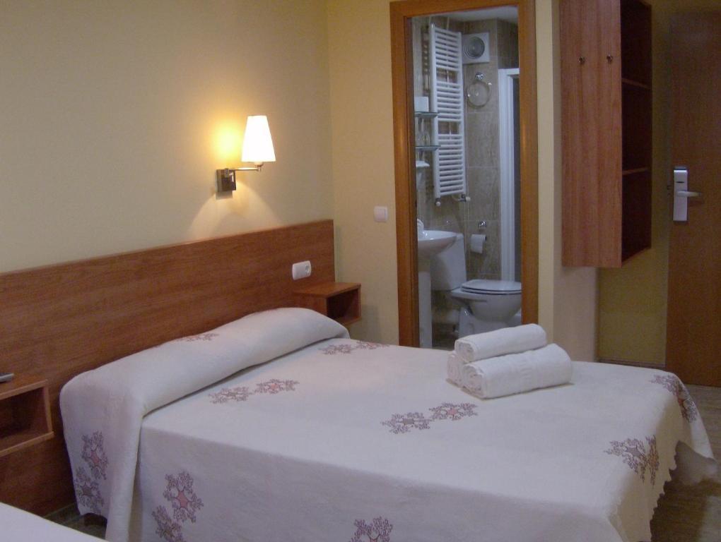 Hostal Sant Sadurní Sant Sadurni d'Anoia Quarto foto